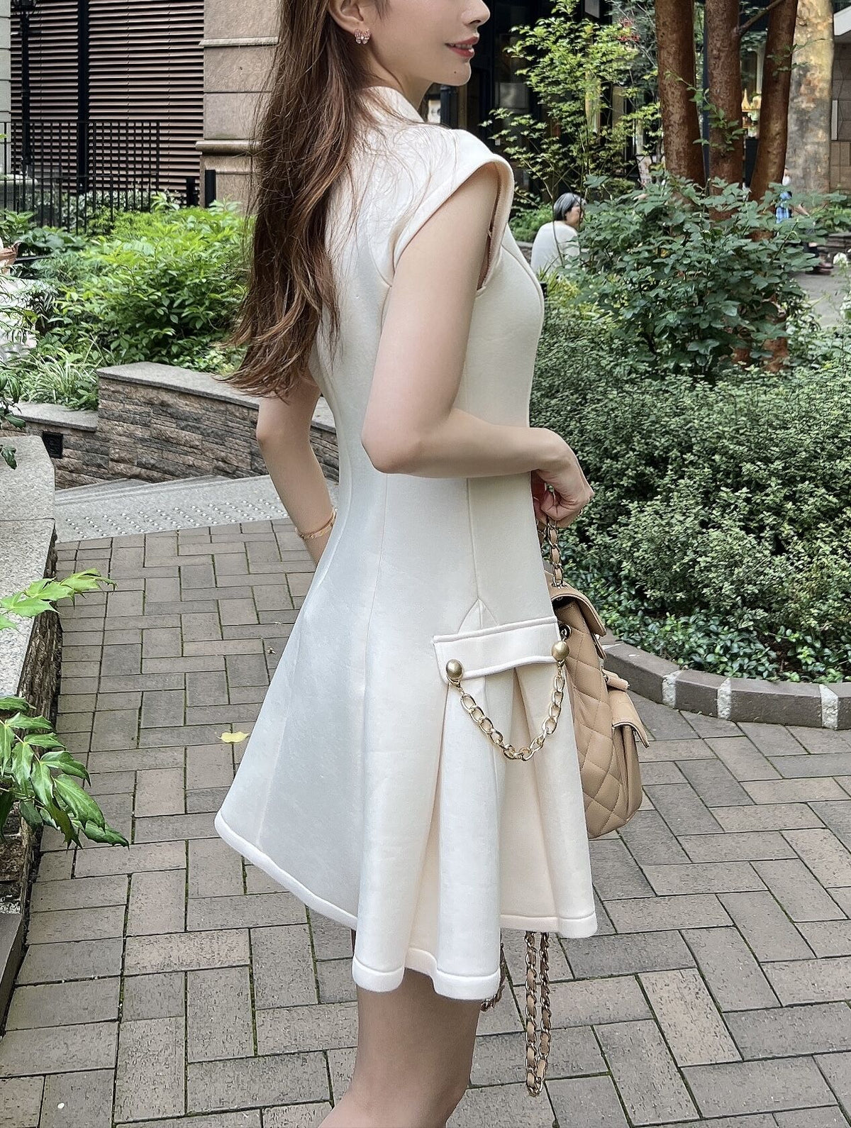 【eve46】SIDE CHAIN SHORT DRESS[OFF WHITE] e261ab69069092db2cde_1400x.jpg